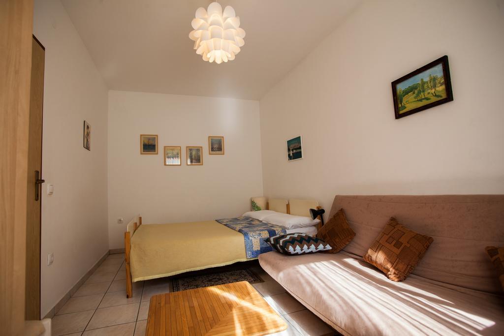 Apartment Rakic Pomer Esterno foto