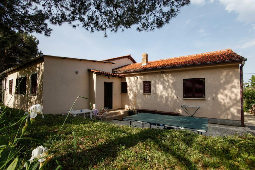 Apartment Rakic Pomer Esterno foto